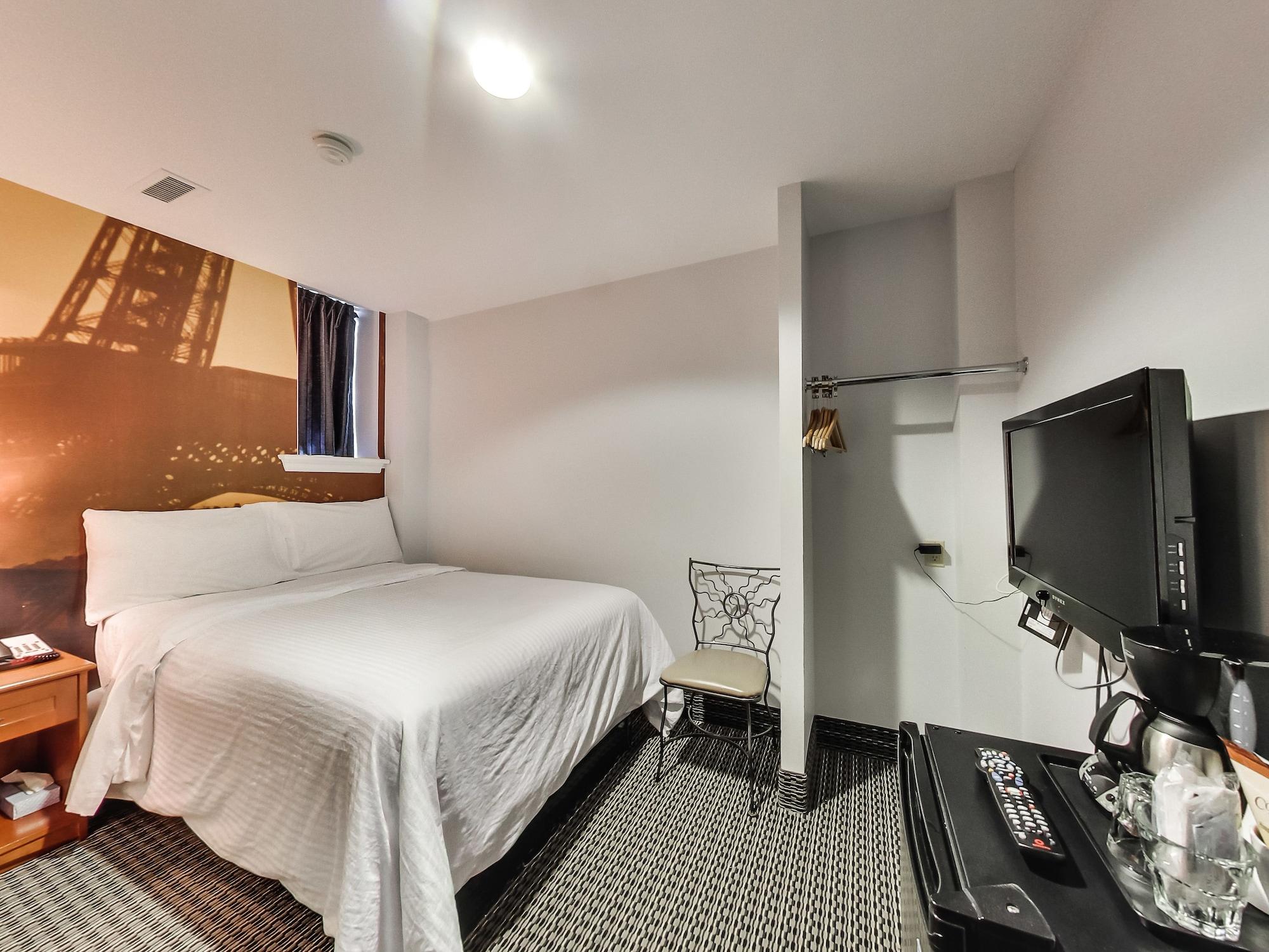 Isabella Hotel & Suites Toronto Exterior photo