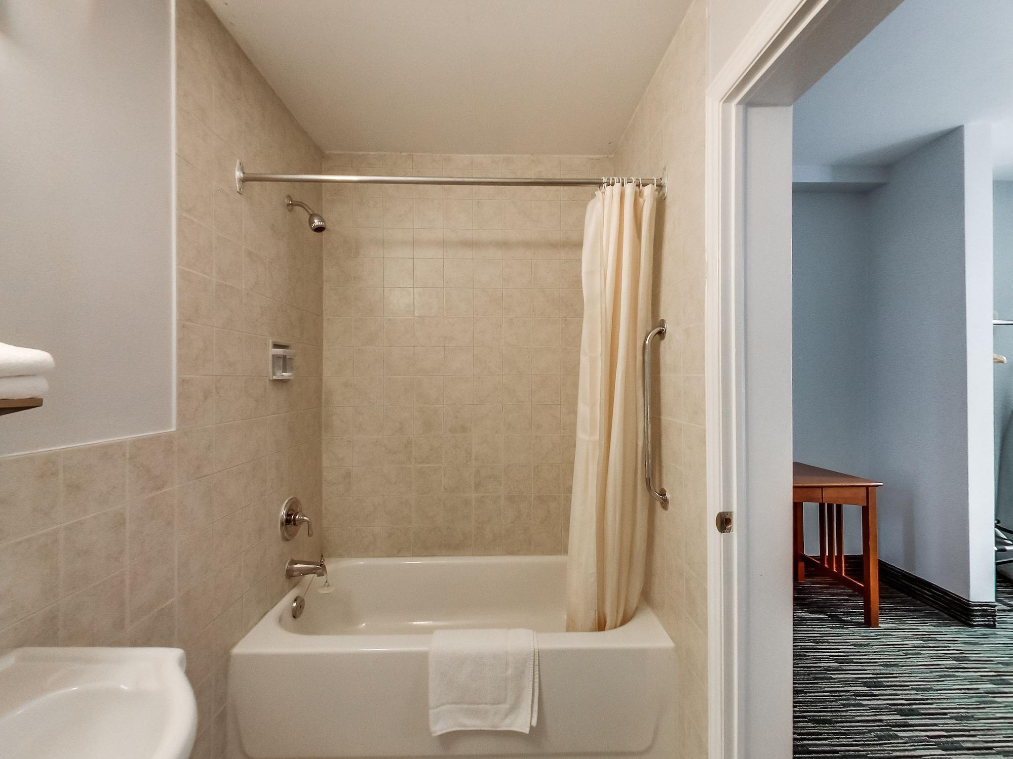 Isabella Hotel & Suites Toronto Exterior photo