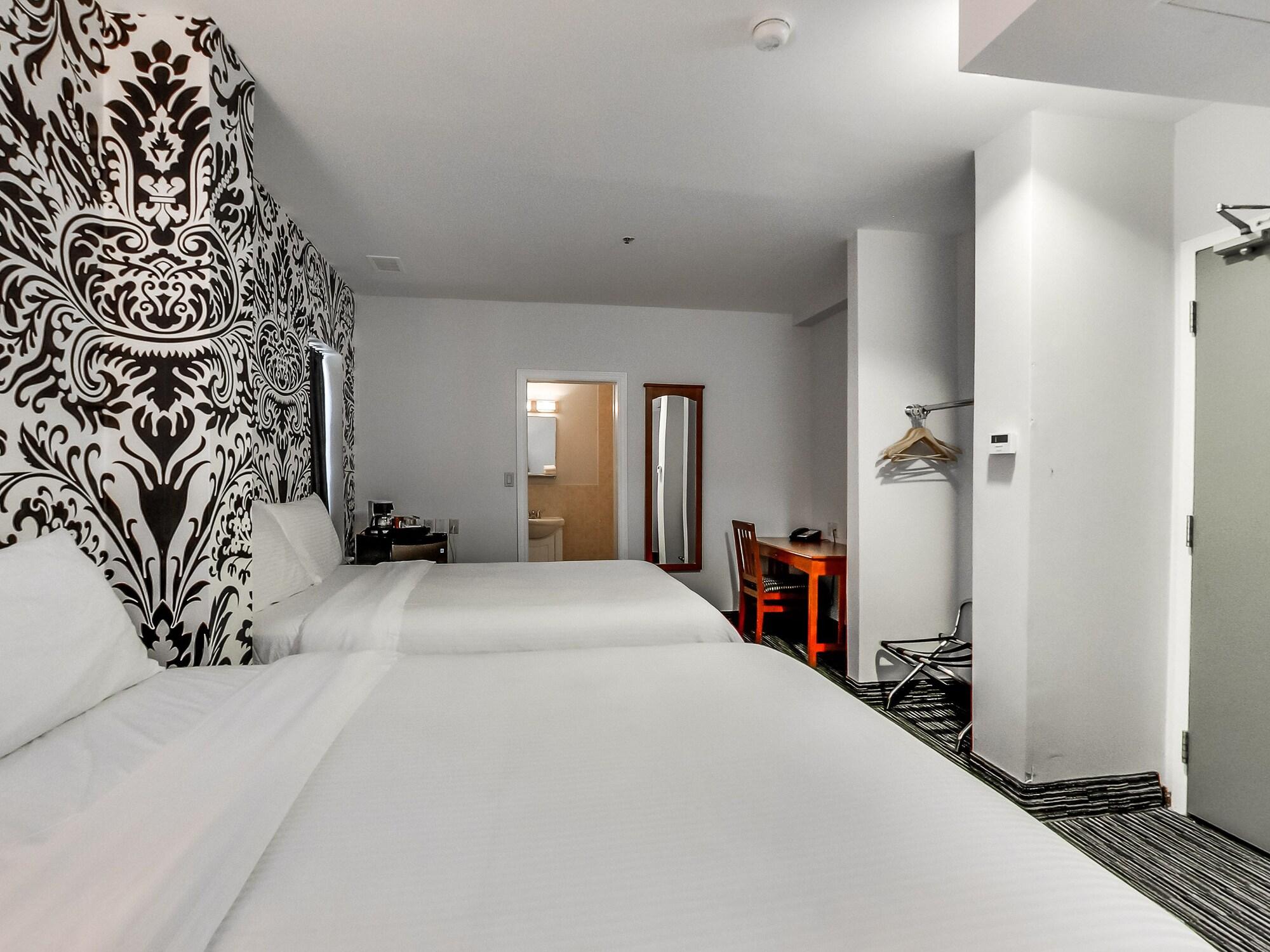 Isabella Hotel & Suites Toronto Exterior photo