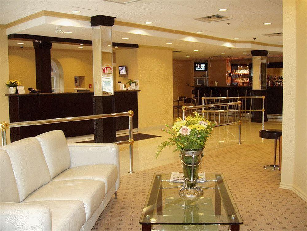 Isabella Hotel & Suites Toronto Exterior photo