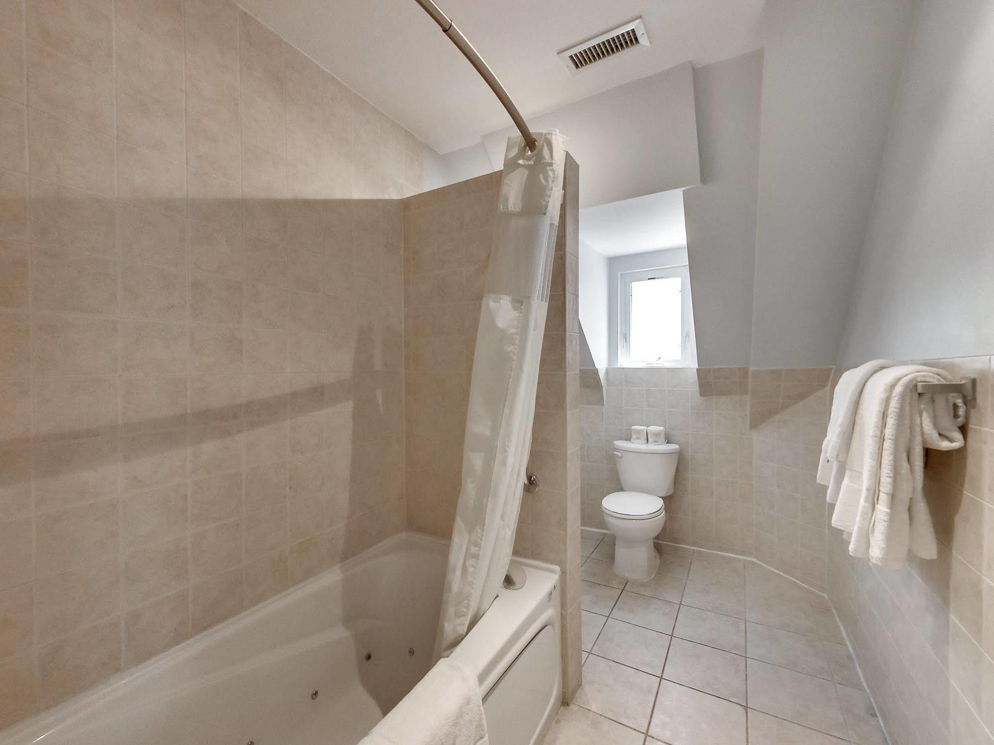 Isabella Hotel & Suites Toronto Exterior photo