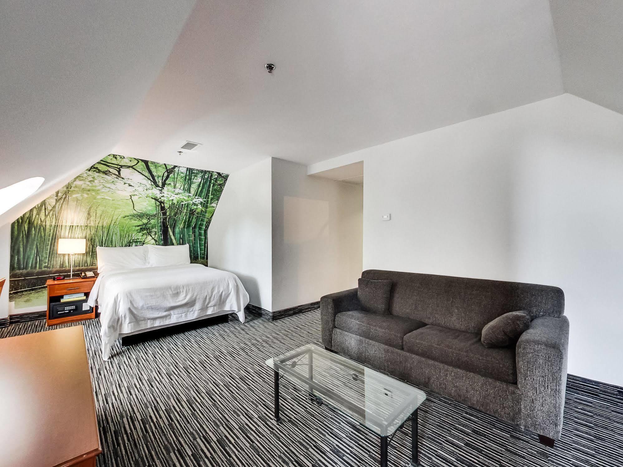 Isabella Hotel & Suites Toronto Exterior photo