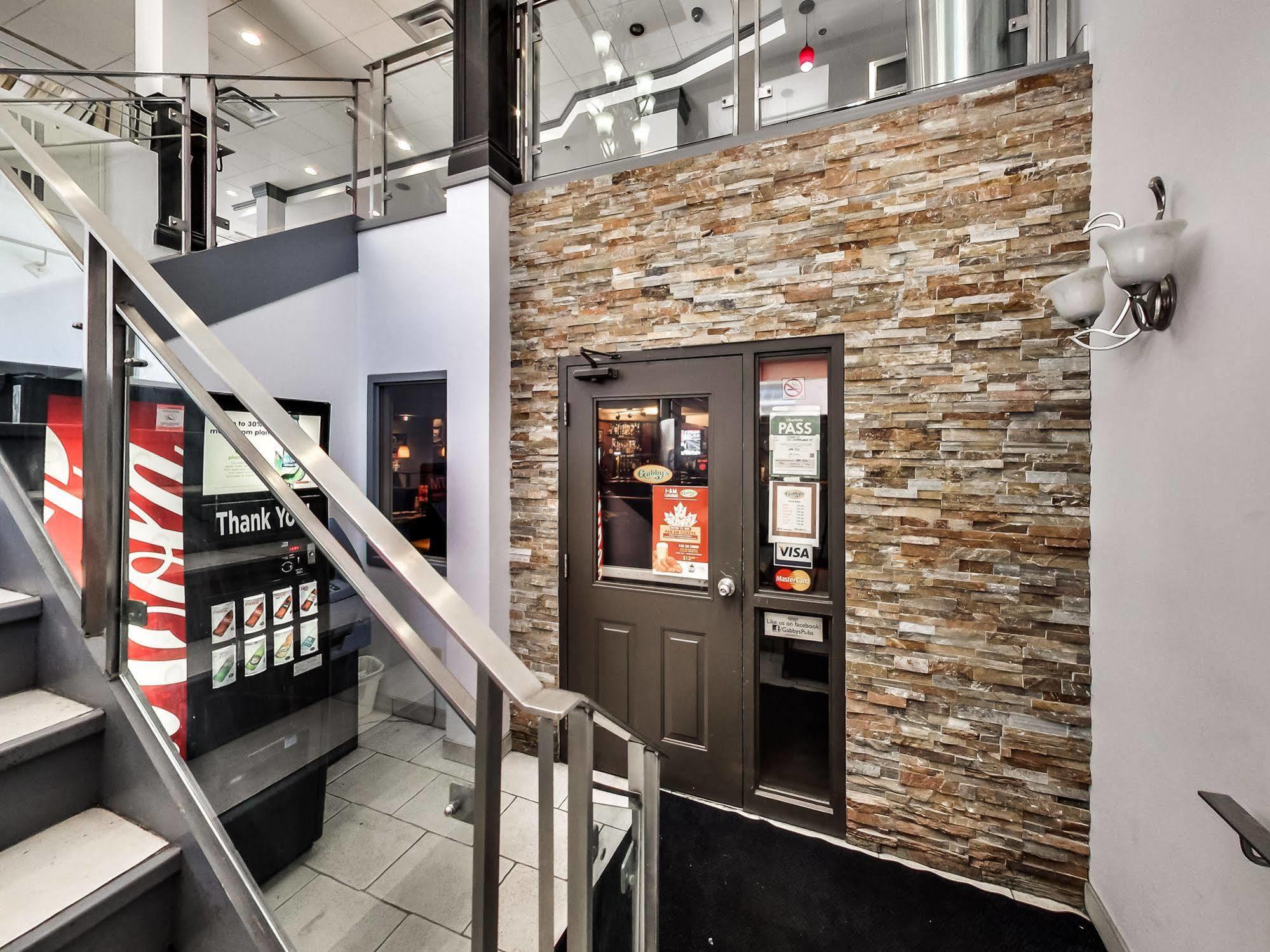 Isabella Hotel & Suites Toronto Exterior photo